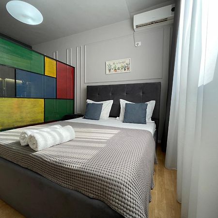 Myslym Shyri'S Apartments ติรานา ภายนอก รูปภาพ