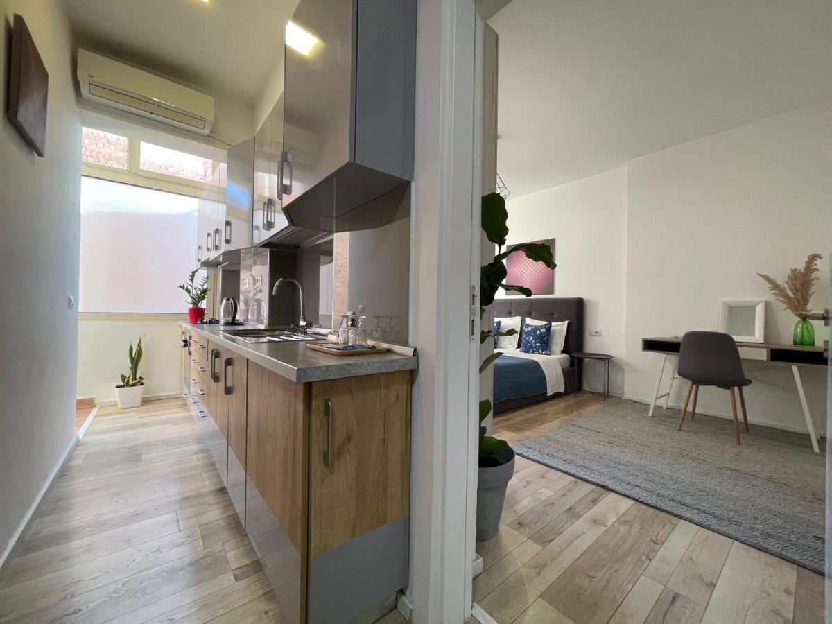 Myslym Shyri'S Apartments ติรานา ภายนอก รูปภาพ