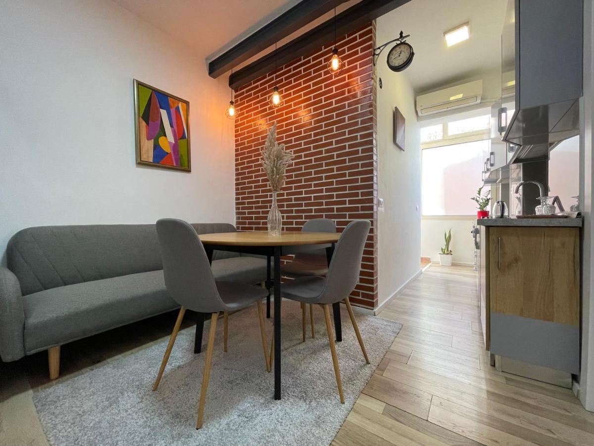 Myslym Shyri'S Apartments ติรานา ภายนอก รูปภาพ