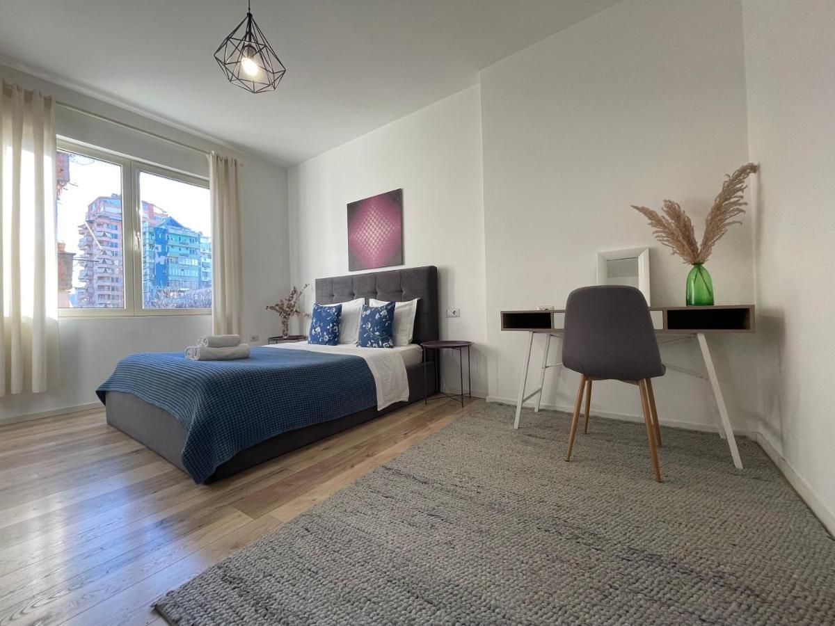 Myslym Shyri'S Apartments ติรานา ภายนอก รูปภาพ