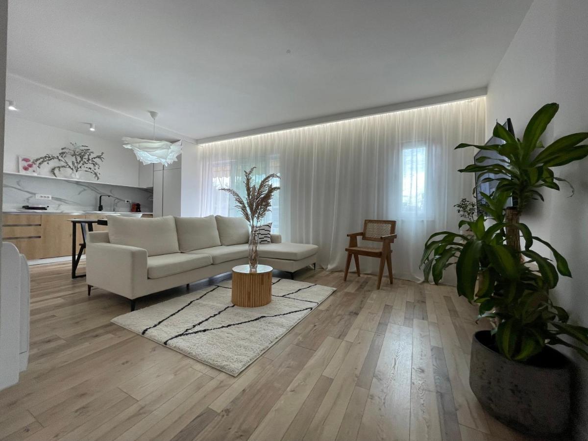 Myslym Shyri'S Apartments ติรานา ภายนอก รูปภาพ