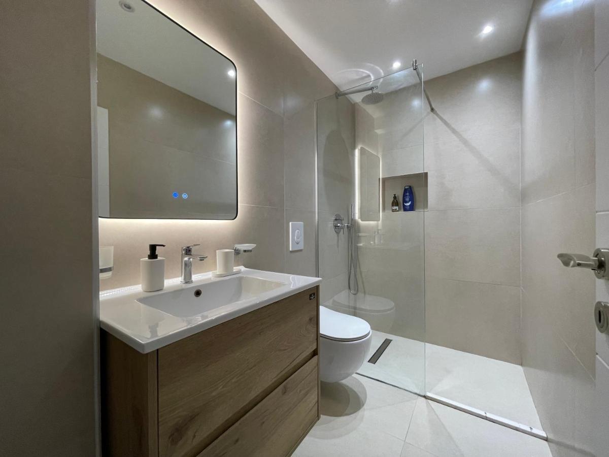 Myslym Shyri'S Apartments ติรานา ภายนอก รูปภาพ