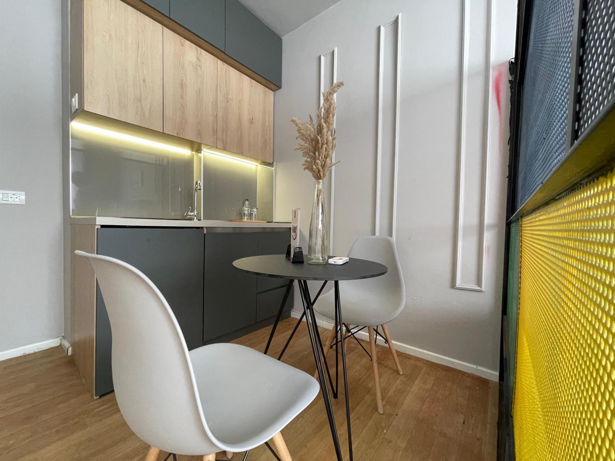 Myslym Shyri'S Apartments ติรานา ภายนอก รูปภาพ